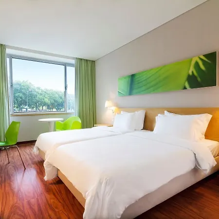 Hf Fenix Garden Hotel 3*