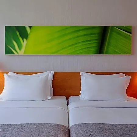 Hf Fenix Garden Hotel 3*