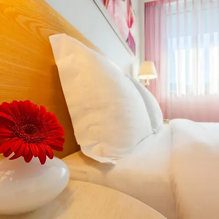 Отель Hf Fenix Garden 3*