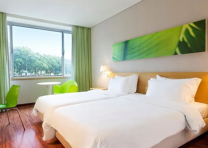 Hf Fenix Garden Hotel 3*