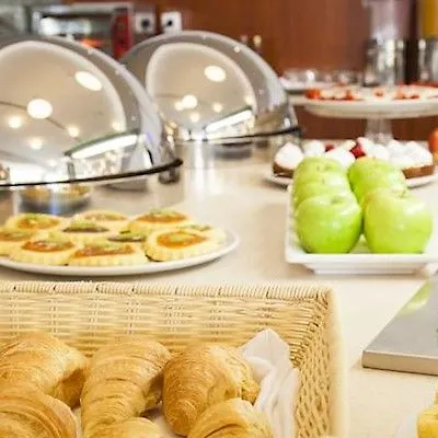 Hf Fenix Garden فندق 3*